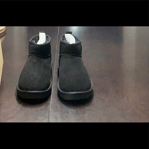 Brand new in box - Soda booties - Black